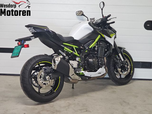 kawasaki - z900