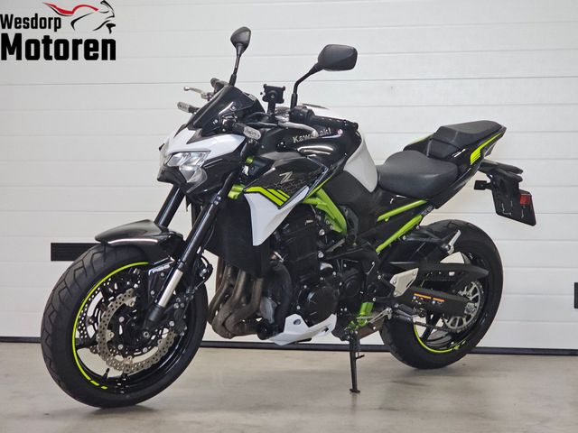 kawasaki - z900