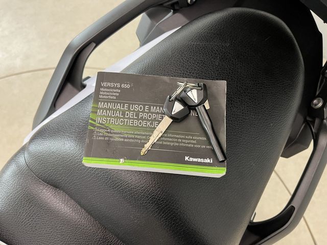 kawasaki - versys-650-grand-tourer