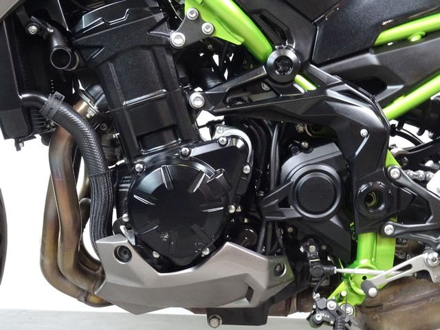 kawasaki - z900