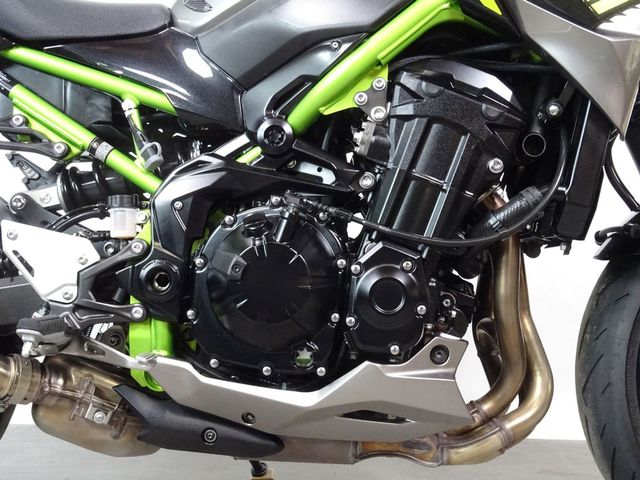 kawasaki - z900