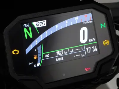 KAWASAKI Z900 – foto 3