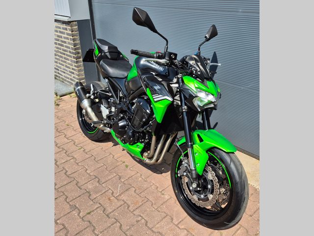 kawasaki - z900