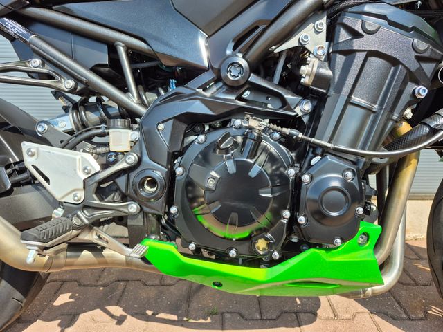 kawasaki - z900