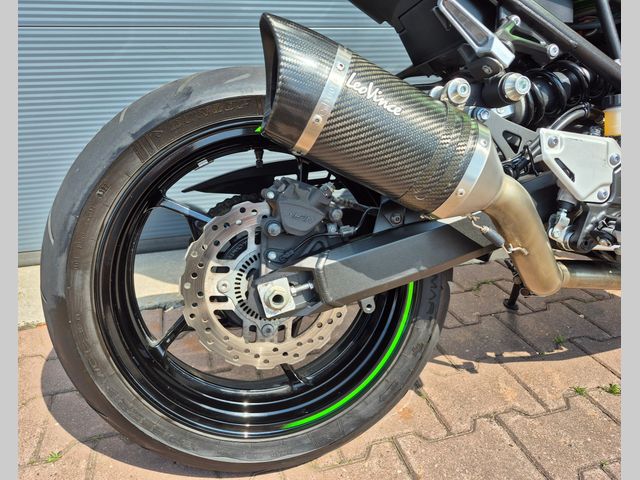 kawasaki - z900