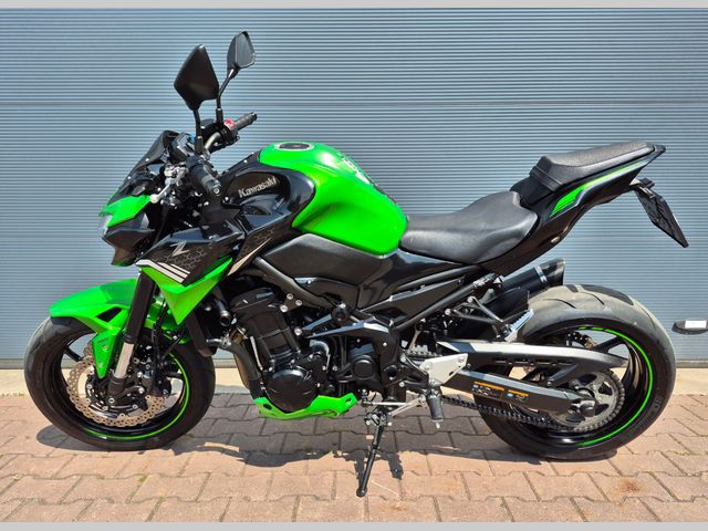 kawasaki - z900