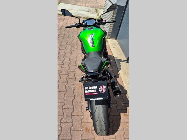 kawasaki - z900