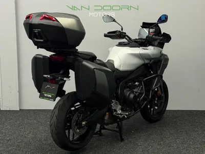 YAMAHA TRACER 9 GT Y-AMT – foto 3