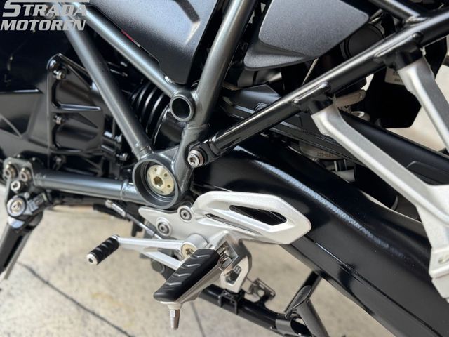 bmw - r-1250-rs