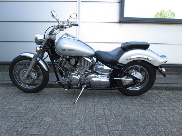 yamaha - xvs-1100-dragstar