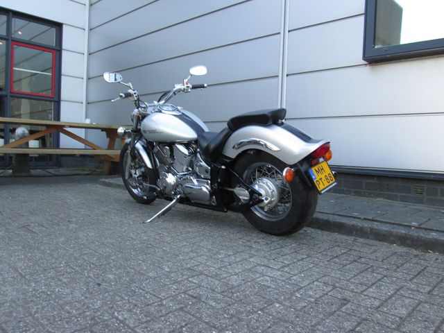 yamaha - xvs-1100-dragstar