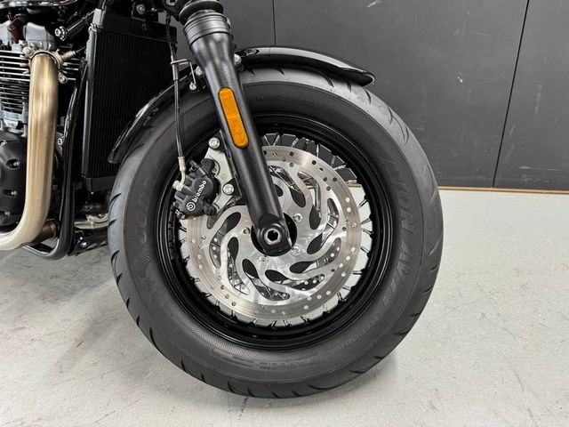 triumph - bonneville-bobber