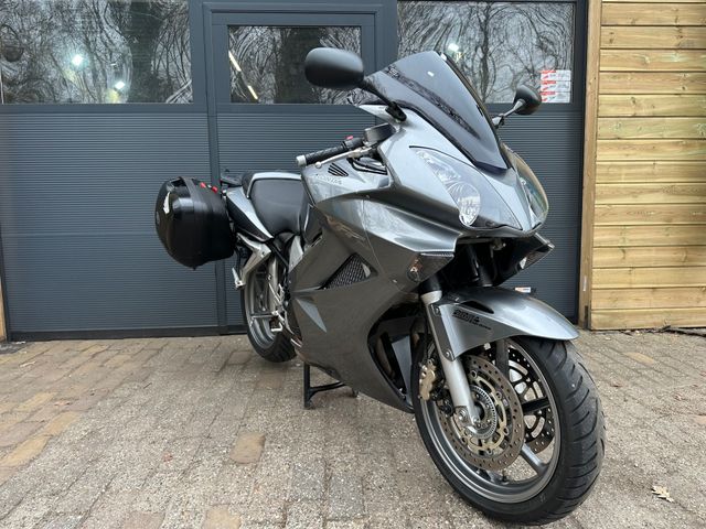 honda - vfr-800-fi-vtec-abs