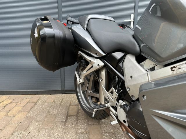 honda - vfr-800-fi-vtec-abs