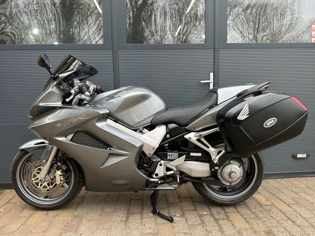 honda - vfr-800-fi-vtec-abs