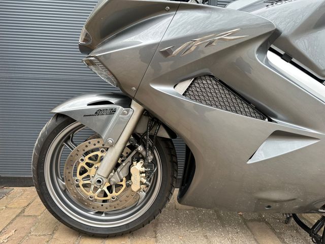 honda - vfr-800-fi-vtec-abs