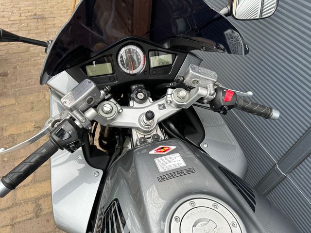 honda - vfr-800-fi-vtec-abs