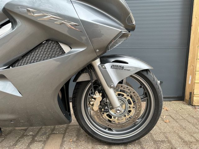 honda - vfr-800-fi-vtec-abs