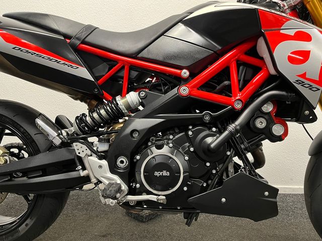 aprilia - dorsoduro-900