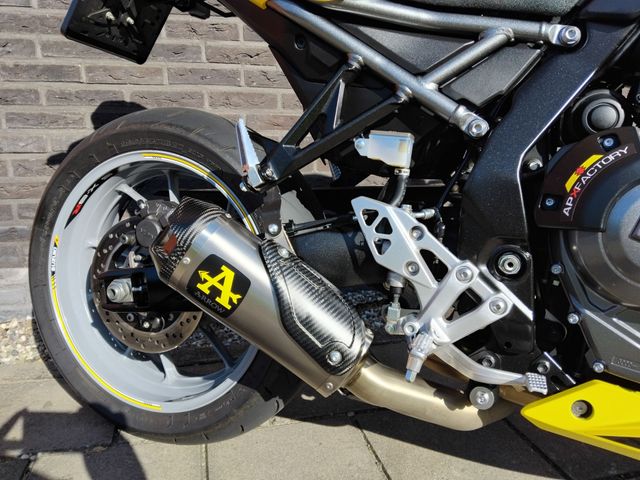 suzuki - gsx-8r