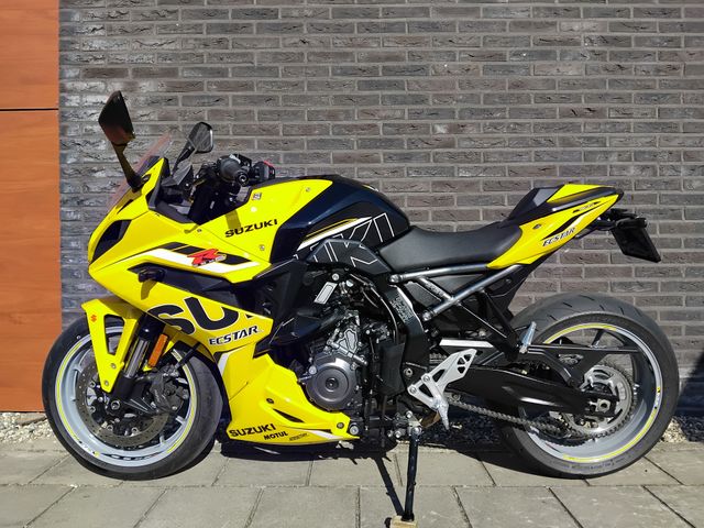 suzuki - gsx-8r