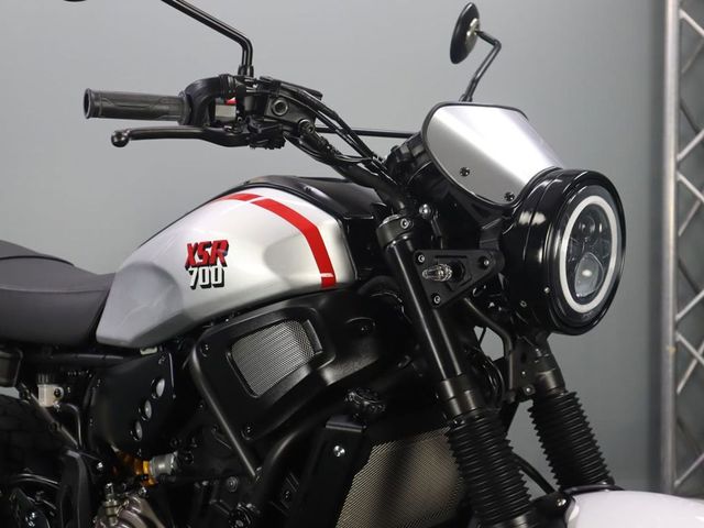 yamaha - xsr-700-xtribute