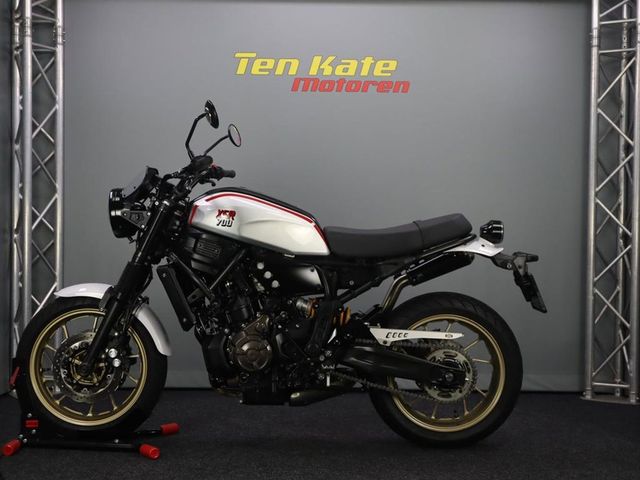 yamaha - xsr-700-xtribute
