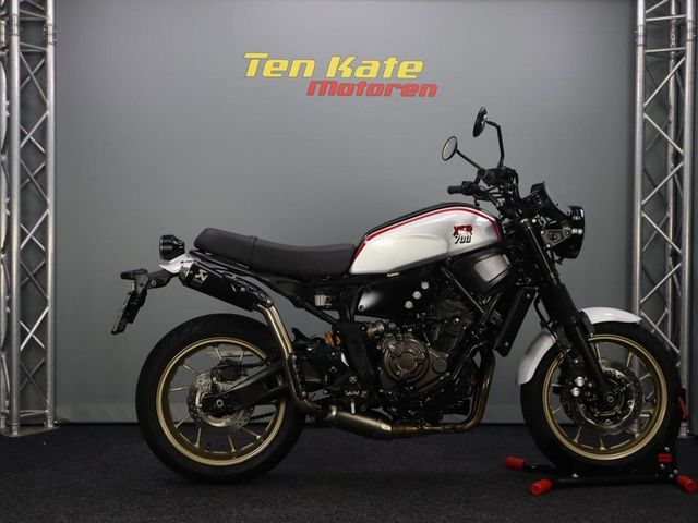 yamaha - xsr-700-xtribute
