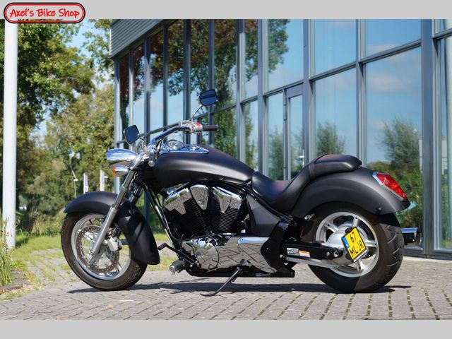 honda - vt-1300-cx-fury