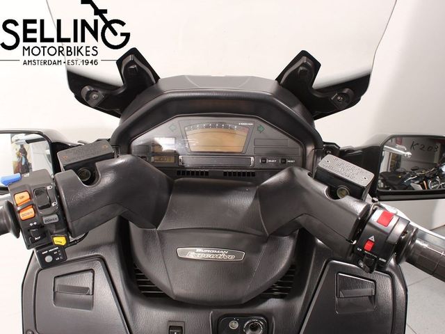 suzuki - burgman-650-a-executive