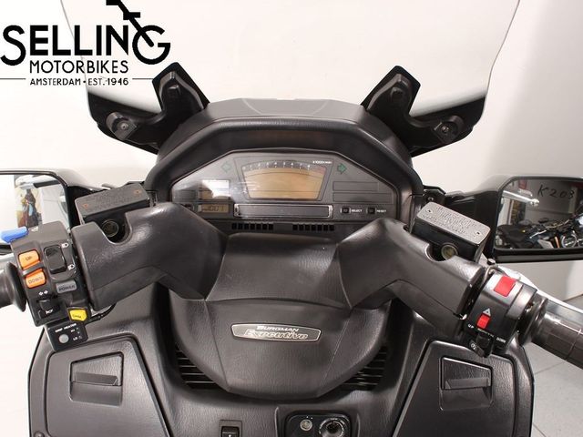 suzuki - burgman-650-a-executive