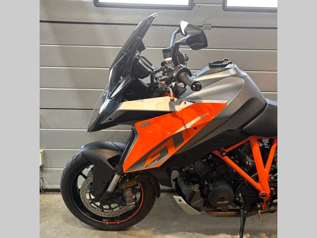 ktm - 1290-super-duke-gt