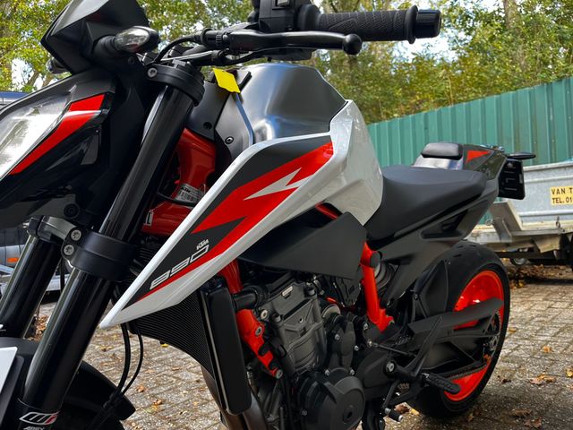 ktm - 890-duke-r