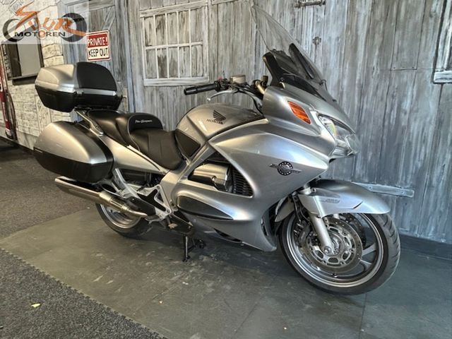 honda - st-1300-pan-european