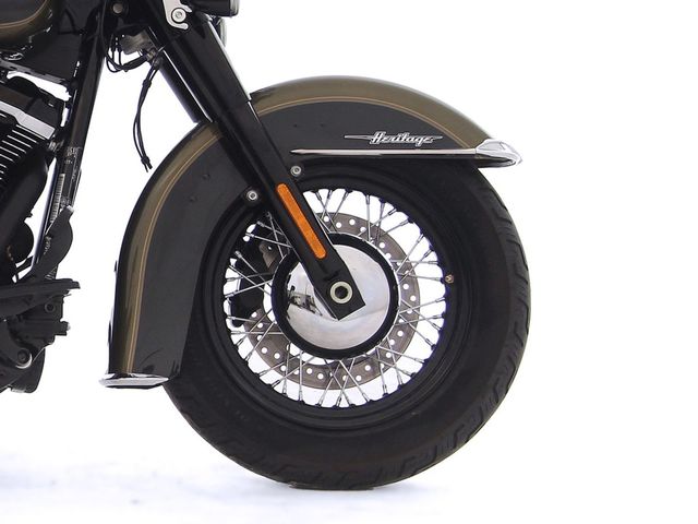 harley-davidson - heritage-softail-classic-107-flhcs