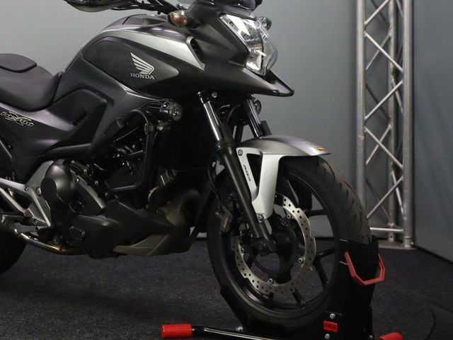 honda - nc-700-x-dct