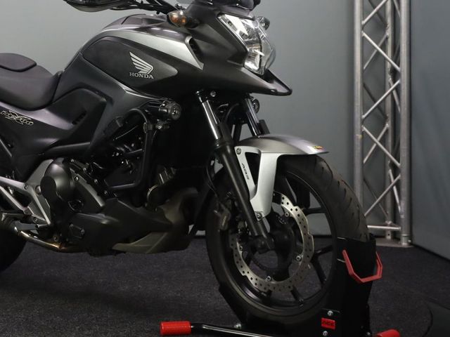 honda - nc-700-x-dct