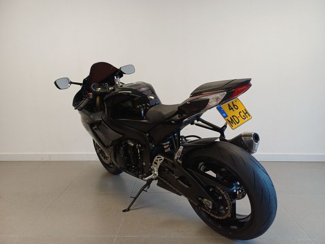 suzuki - gsx-r-750