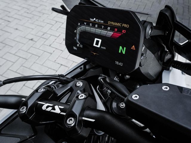 bmw - r-1300-gs