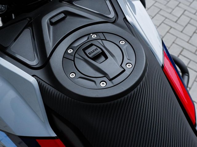 bmw - r-1300-gs