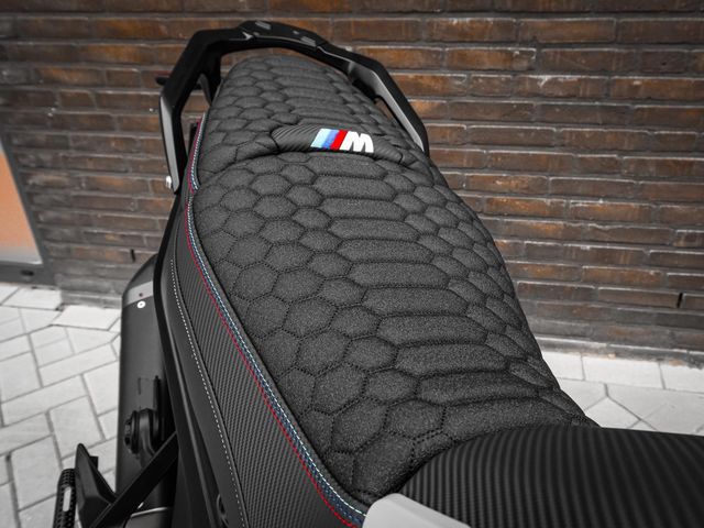 bmw - r-1300-gs