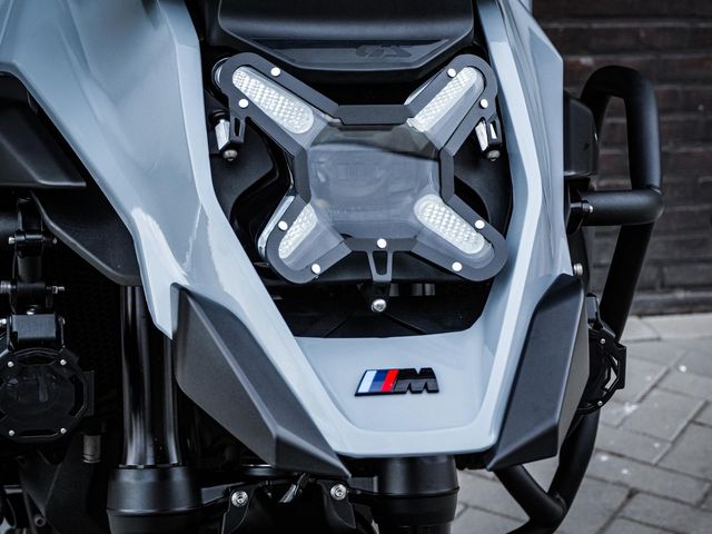 bmw - r-1300-gs