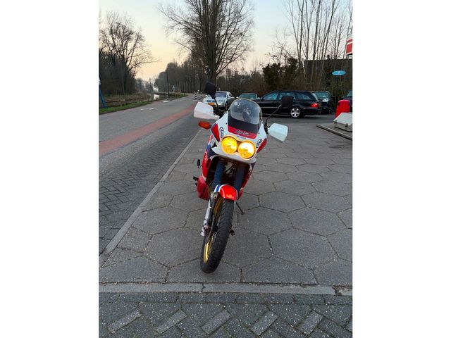 honda - xrv-750-africa-twin