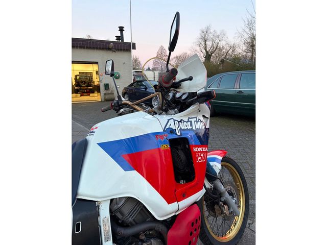 honda - xrv-750-africa-twin