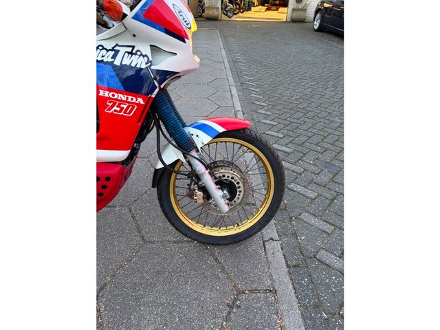 honda - xrv-750-africa-twin