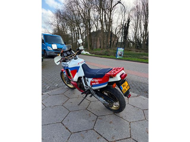 honda - xrv-750-africa-twin