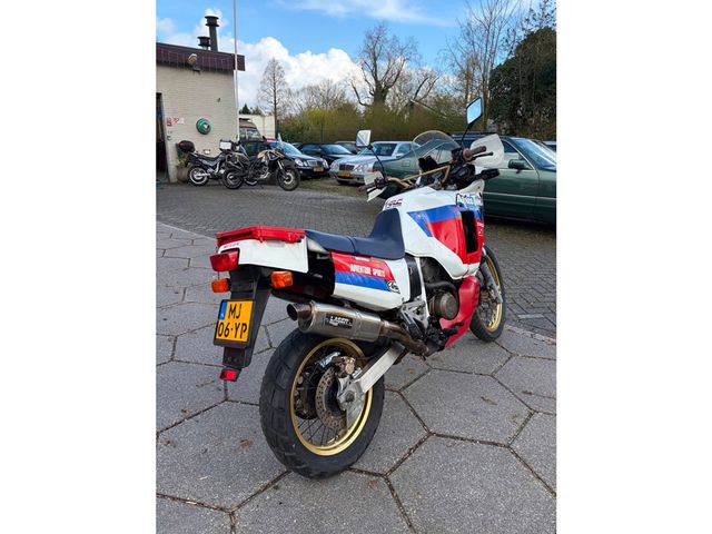 honda - xrv-750-africa-twin