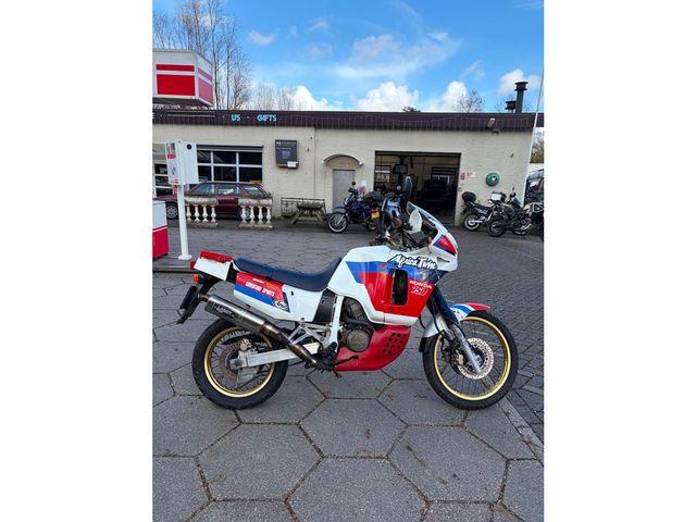honda - xrv-750-africa-twin