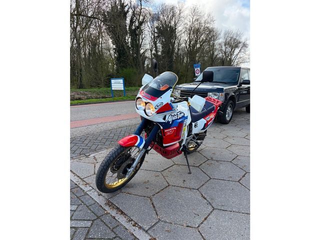 honda - xrv-750-africa-twin