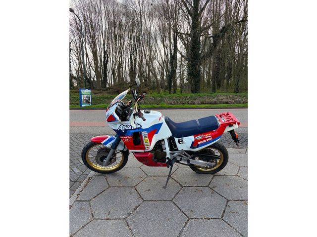 honda - xrv-750-africa-twin